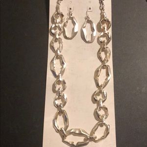 Fashion Jewelry Earring and Necklace Set